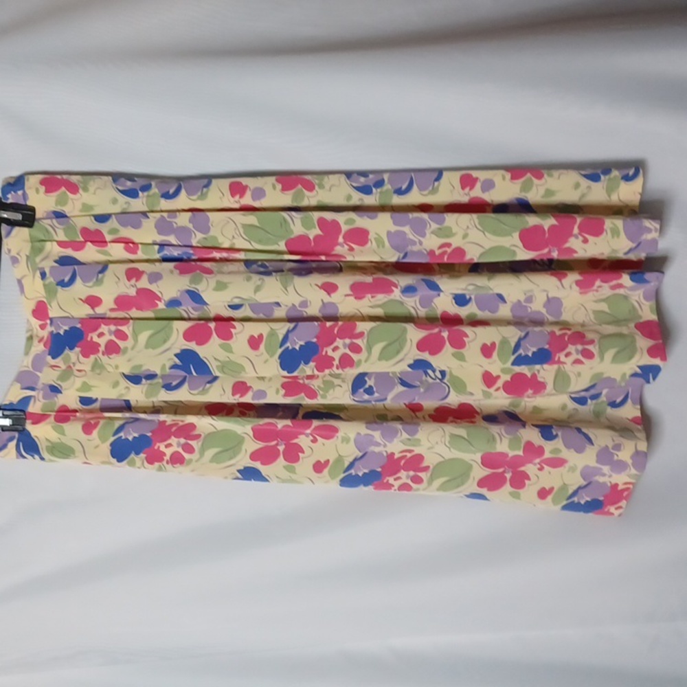 Laura Adams Women's Multi-color Floral Pleated Maxi Skirt. Size 12